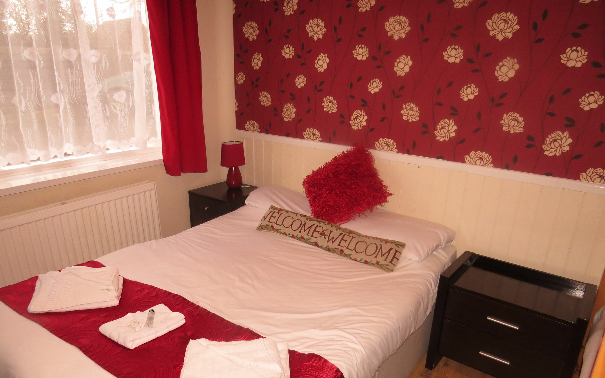 Sandown Manor Екстериор снимка