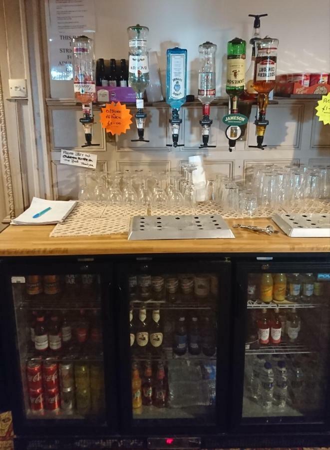 Sandown Manor Екстериор снимка